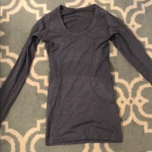 Lululemon size 2